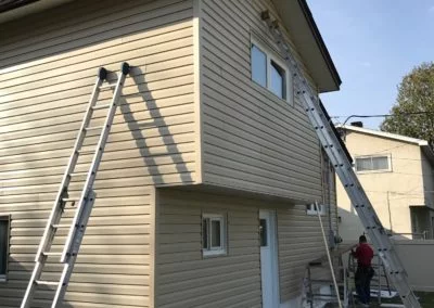 Fall Facelift in Elmvale Acres: Vinyl Siding