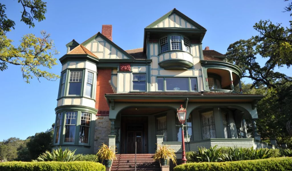 Big Beautiful Bay Windows and Bow Windows